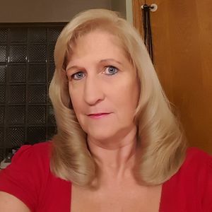 Meet your Posher, Connie